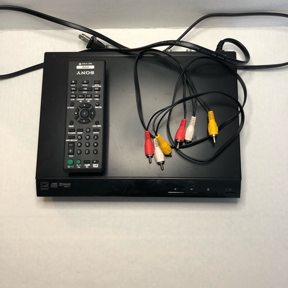 Sony DVP-SR210P DVD Player Composite Cable Remote New Batteries Included WORKS - Picture 4 of 10